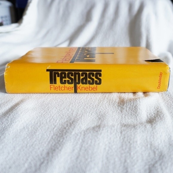 Trespass by Fletcher Knebel Hardcover c1969 Book Club Edition - Picture 2 of 11